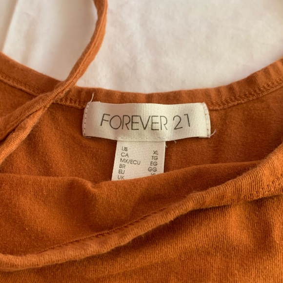 Tank top bundle (for Medium-Large) - Picture 5 of 7